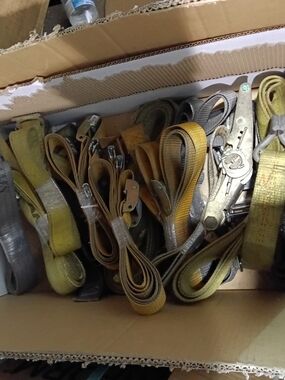 Heavy Duty Ratchet Tie-Down Straps - Yellow and Gray
